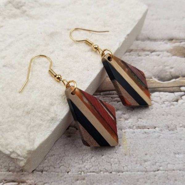 Treasure Wholesale - Resin Wood Geometric Diamond Earrings