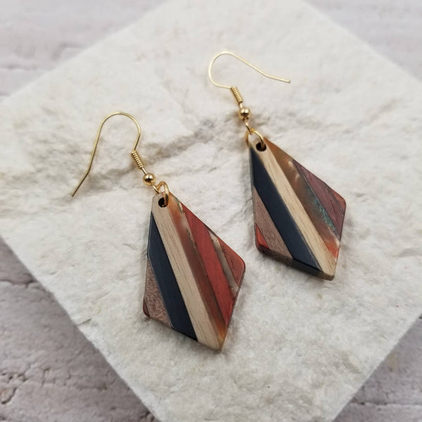 Treasure Wholesale - Resin Wood Geometric Diamond Earrings