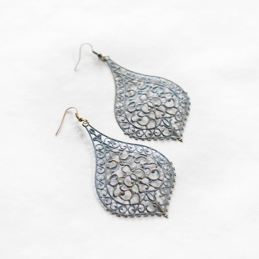 Gleeful Peacock - Chantilly Lace Earring