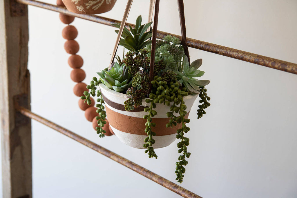 Foreside Home & Garden - Gabe Hanging Terracotta Planter White